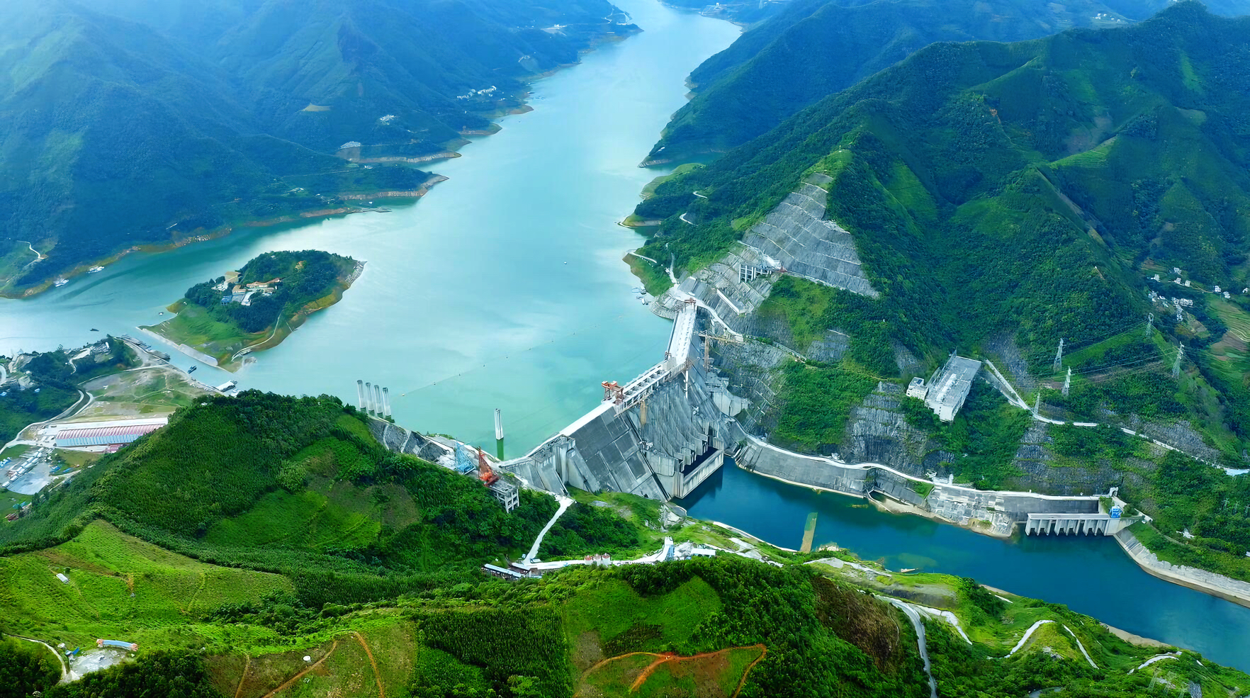 龍灘水力發(fā)電廠(chǎng).jpg